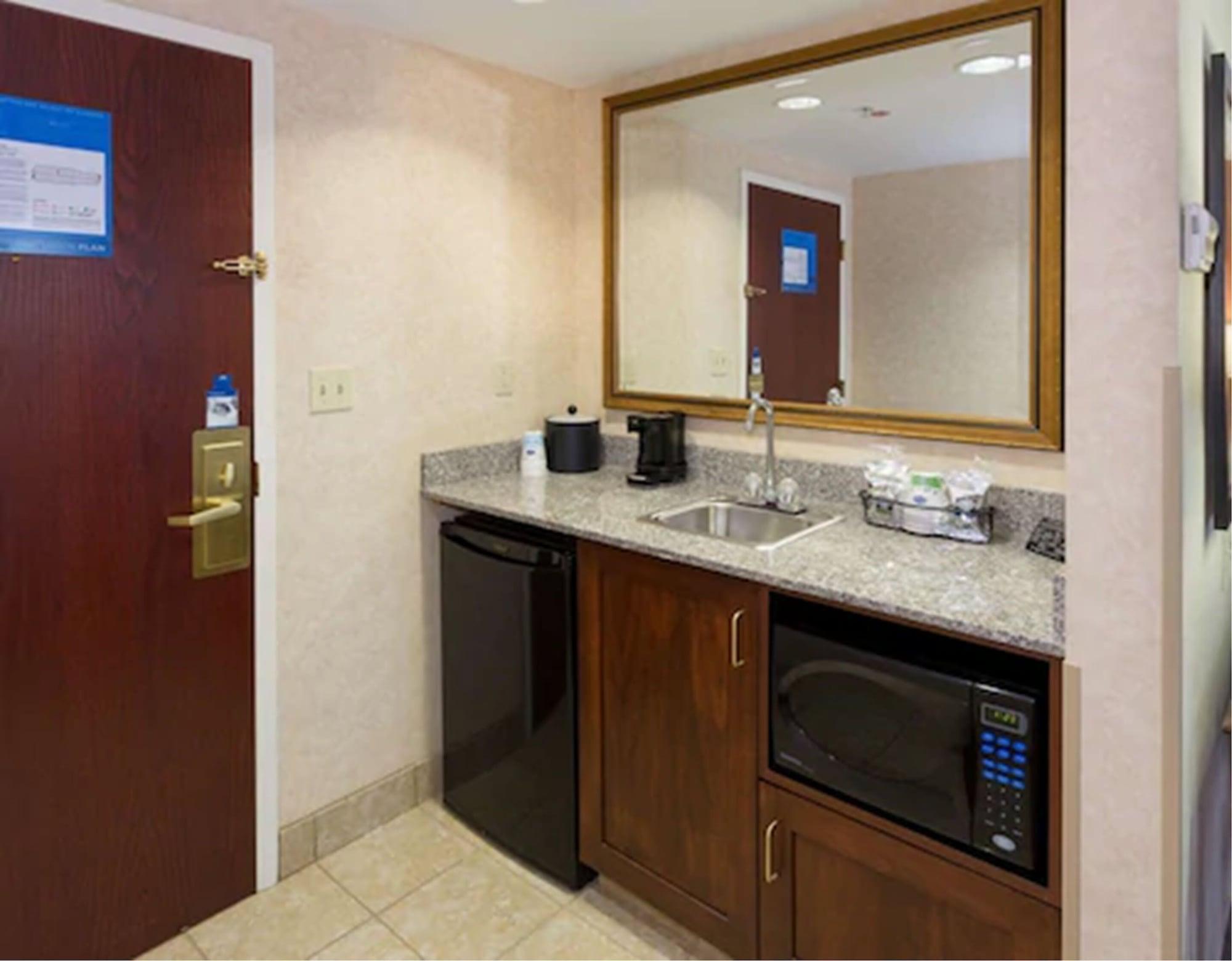 Hampton Inn & Suites Cleveland-Beachwood Luaran gambar